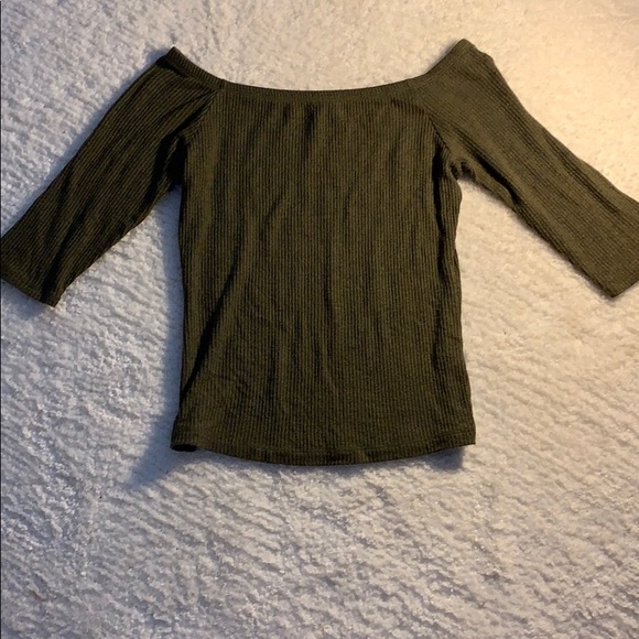Forever 21 Ribbed Off-The Shoulder Top - Picture 2 of 4